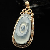 冰种无色缅甸翡翠A货镶玫瑰金福在眼前胸坠（真钻）