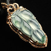 冰种飘花缅甸翡翠A货镶玫瑰金金枝玉叶胸坠（真钻）