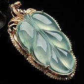 冰种略飘花缅甸翡翠A货镶玫瑰金金枝玉叶胸坠（真钻）