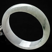 糯冰种略飘花缅甸翡翠A货手镯（58.7mm）