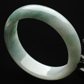 糯冰种飘花缅甸翡翠A货手镯（60.2mm）