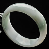 糯冰种飘花缅甸翡翠A货手镯（56.7mm）