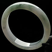 糯冰种飘花缅甸翡翠A货手镯（58.5mm）