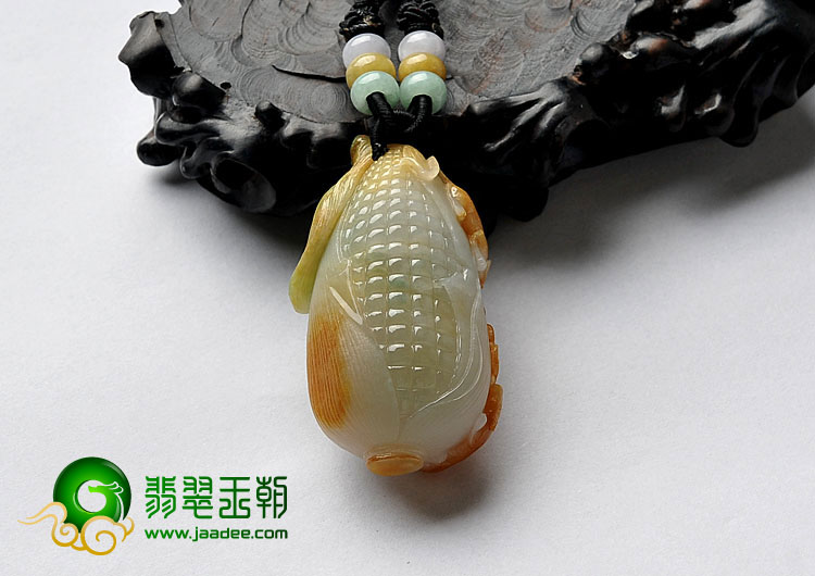 糯冰种三彩缅甸翡翠A货玉米挂件