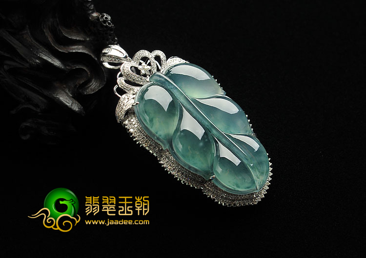 冰玻种飘花缅甸翡翠A货镶白金金枝玉叶胸坠（真钻）