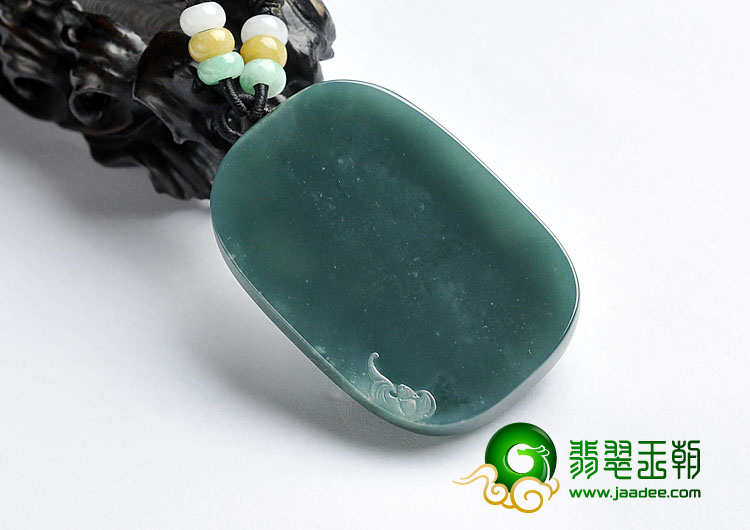 糯冰种蓝水缅甸翡翠A货钟馗挂件