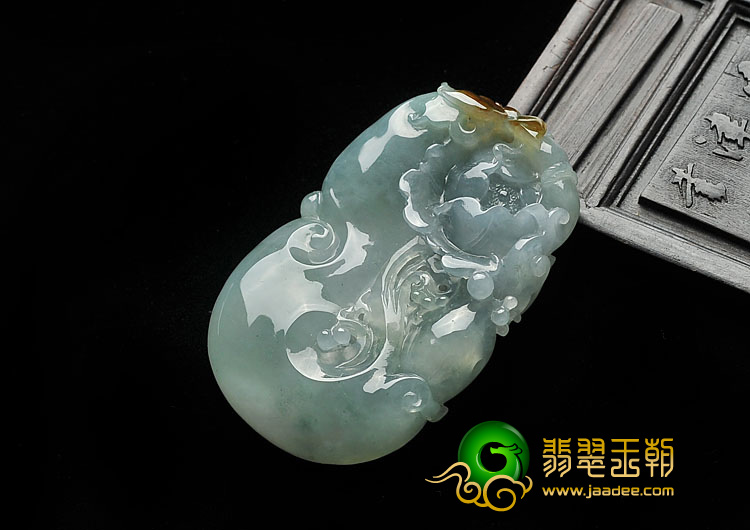 （超值推荐）冰种晴水略带褐黄翡缅甸翡翠A货蝶恋花挂件