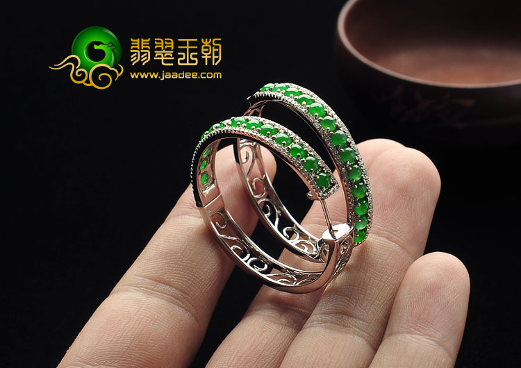 冰种翠色缅甸翡翠A货镶白金耳环（真钻）