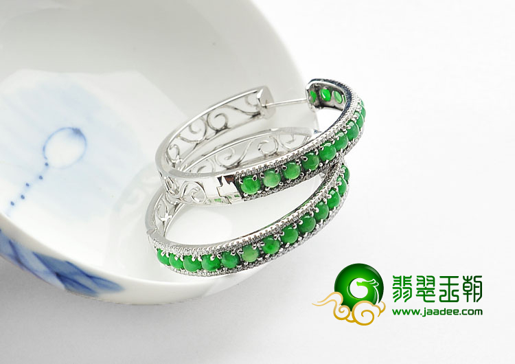冰种翠色缅甸翡翠A货镶白金耳环（真钻）