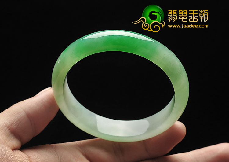 冰种翠色缅甸翡翠A货手镯（57.6mm）