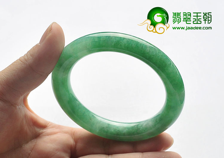 糯冰种豆色缅甸翡翠A货圆条手镯（55mm）