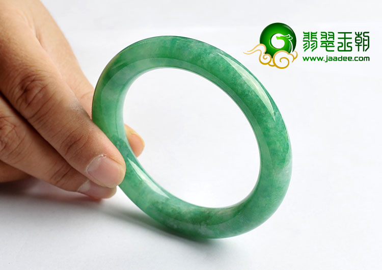 糯冰种豆色缅甸翡翠A货圆条手镯（55mm）
