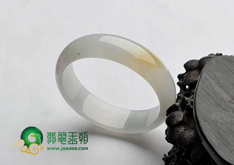 冰种晴水略带黄翡缅甸翡翠A货手镯（57.8mm）
