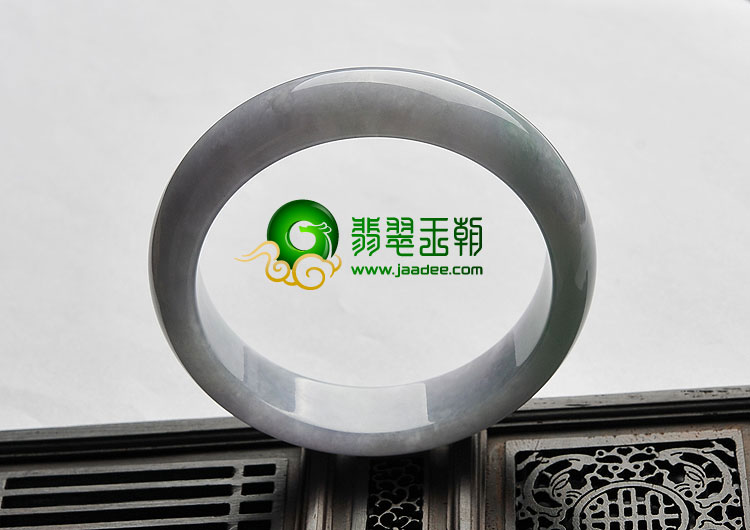 糯冰种淡春带彩缅甸翡翠A货手镯（57.3mm）
