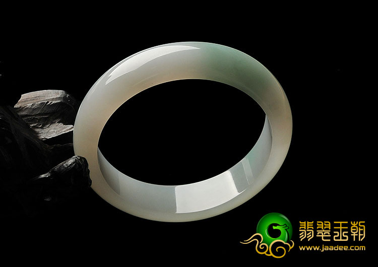 糯冰种飘花缅甸翡翠A货手镯（58.1mm）