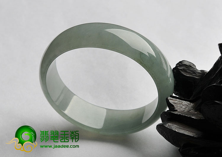 冰种晴水缅甸翡翠A货贵妃镯（54.7mm-49.7mm）