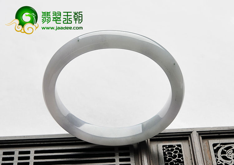 糯冰种淡紫罗兰缅甸翡翠A货贵妃镯（54.5mm-48.7mm）