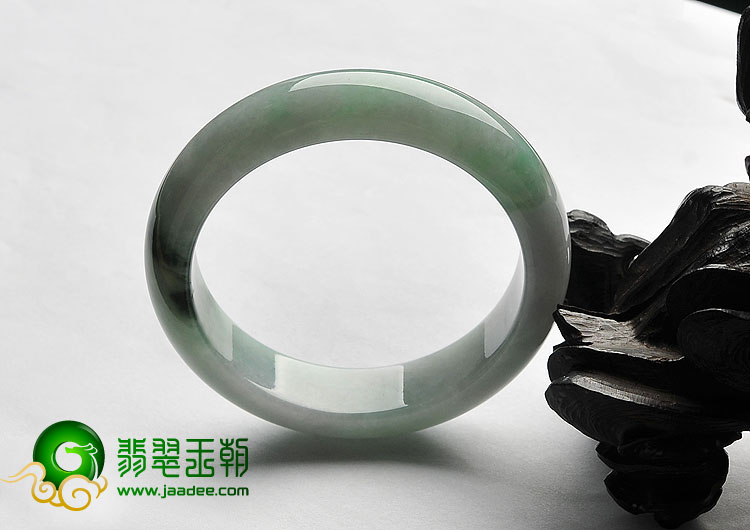 糯冰种飘翠缅甸翡翠A货手镯（56.9mm）