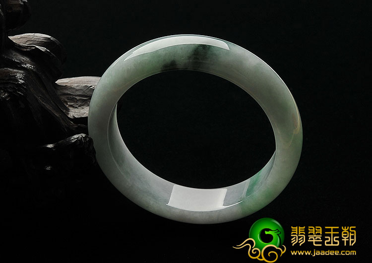 糯冰种飘翠缅甸翡翠A货手镯（56.9mm）