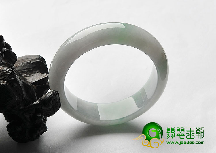 糯冰种飘花缅甸翡翠A货手镯（56.1mm）