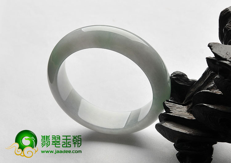 糯冰种飘花缅甸翡翠A货手镯（56.1mm）