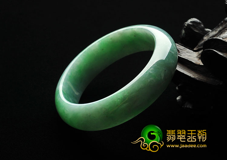 糯冰种飘翠缅甸翡翠A货手镯（57mm）