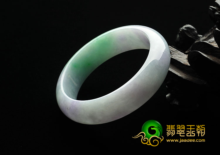 糯冰种春带彩缅甸翡翠A货手镯（57.9mm）