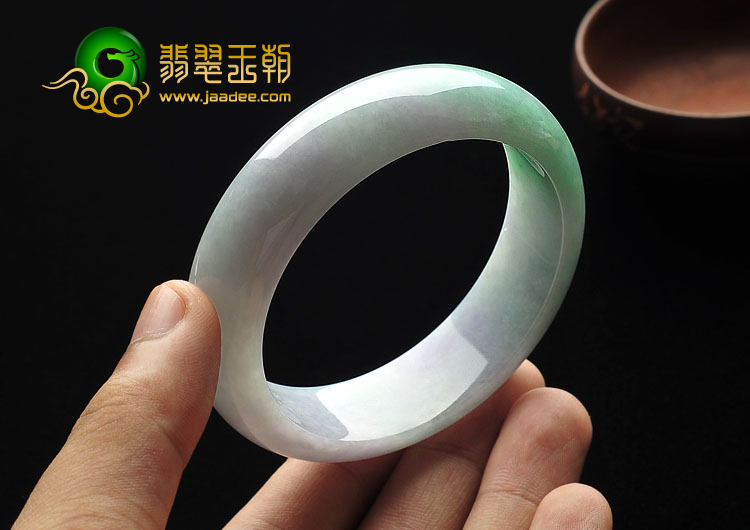 糯冰种春带彩缅甸翡翠A货手镯（57.9mm）