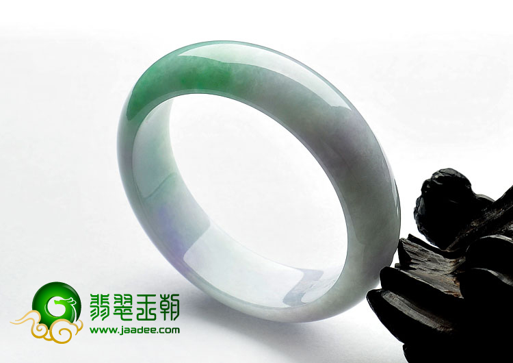 糯冰种春带彩缅甸翡翠A货手镯（57.9mm）