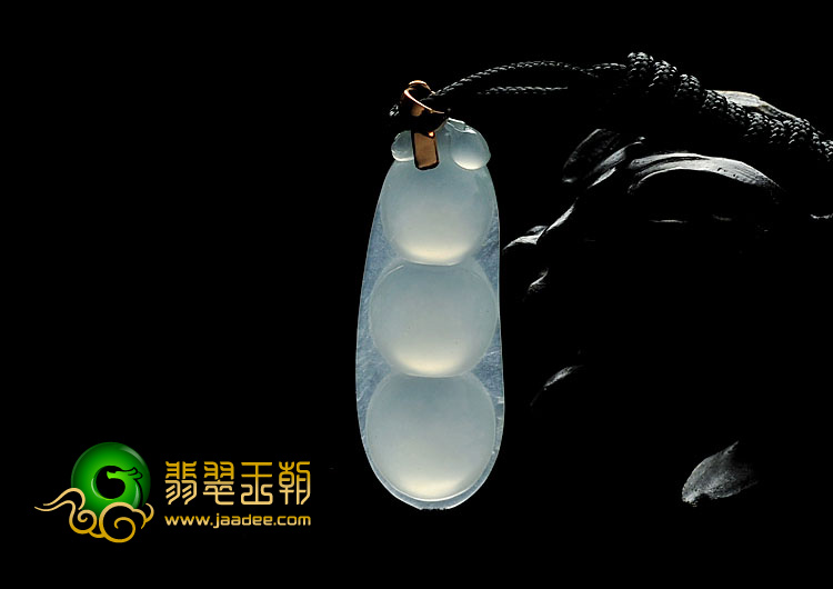 冰种晴水缅甸翡翠A货四季豆挂件（金扣）