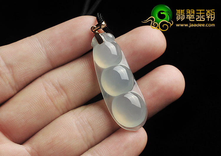 冰种晴水缅甸翡翠A货四季豆挂件（金扣）
