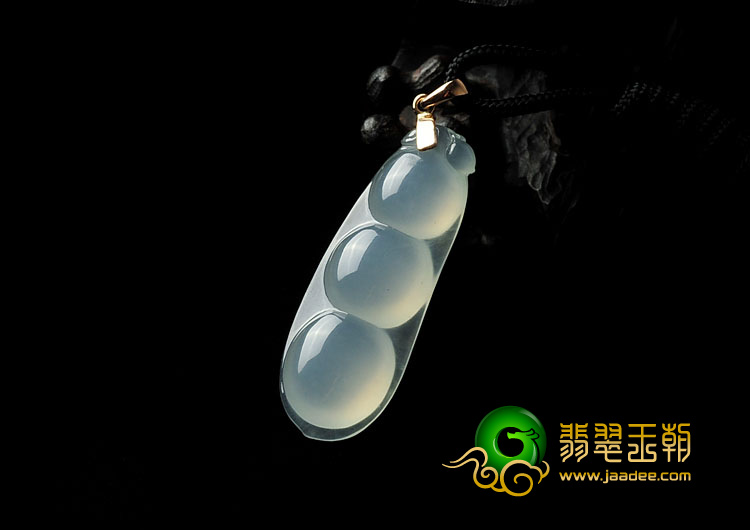 冰种晴水缅甸翡翠A货四季豆挂件（金扣）