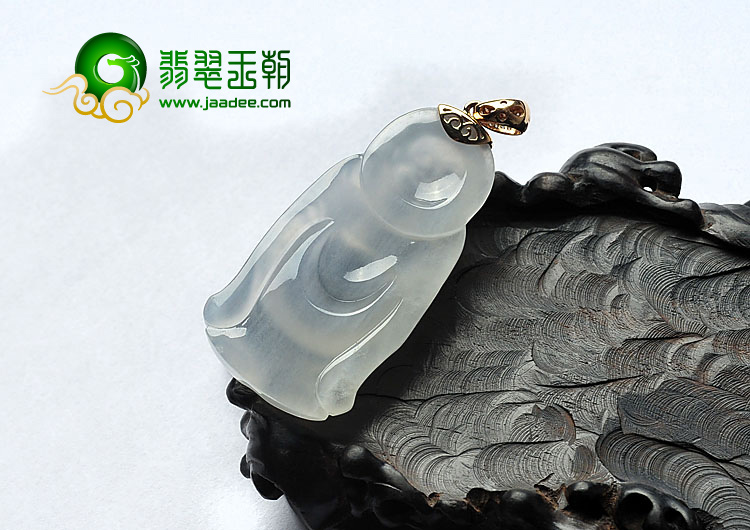 (超值推荐)冰种无色缅甸翡翠A货站佛挂件（金扣）