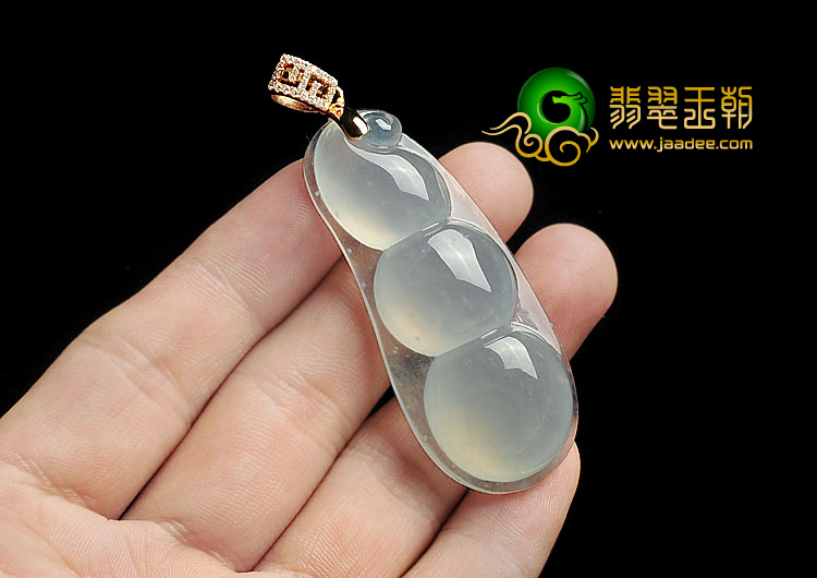 冰种晴水缅甸翡翠A货四季豆挂件（金扣）