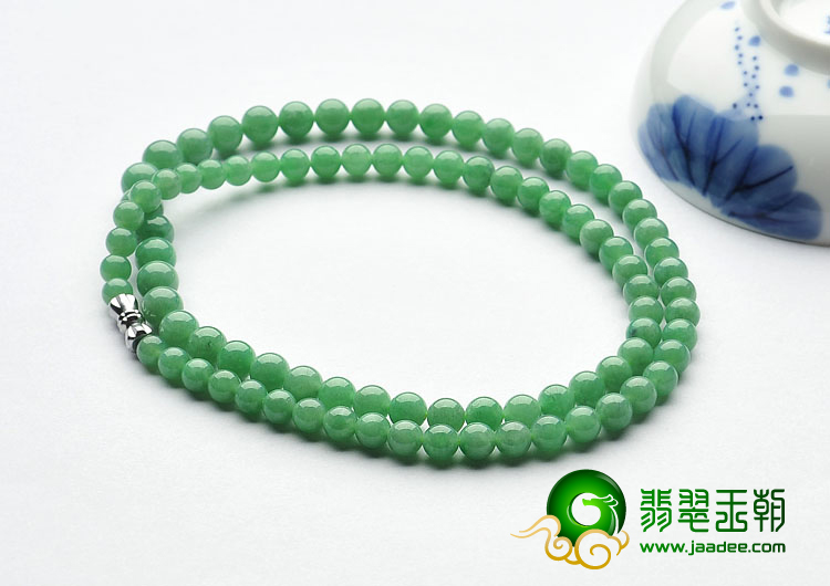糯冰种翠色缅甸翡翠A货项链