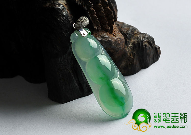 冰种飘翠缅甸翡翠A货四季豆（金扣）