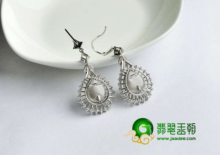 冰种正阳绿缅甸翡翠A货镶白金耳坠（真钻）