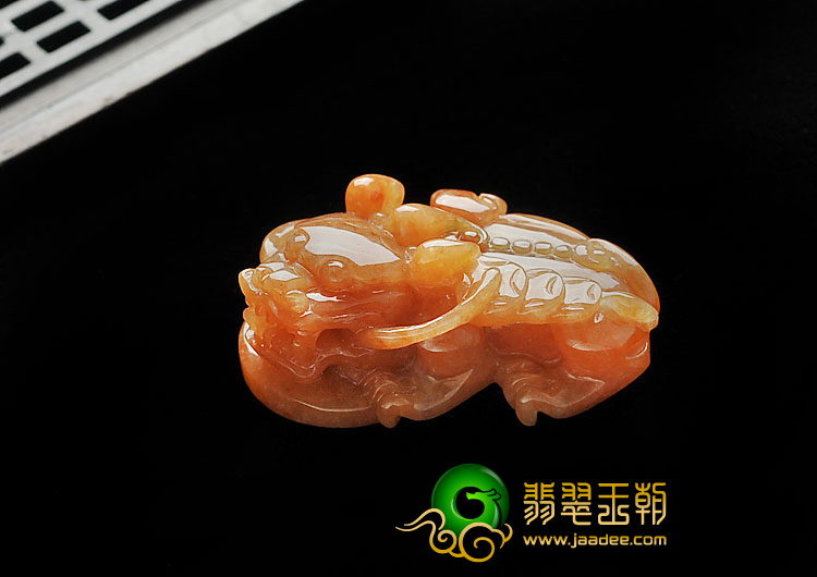 糯冰种红黄翡缅甸翡翠A货貔貅挂件