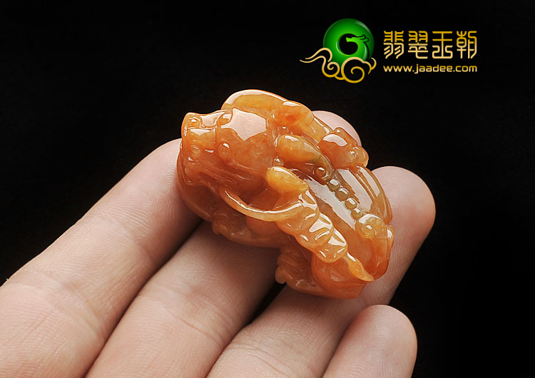 糯冰种红黄翡缅甸翡翠A货貔貅挂件