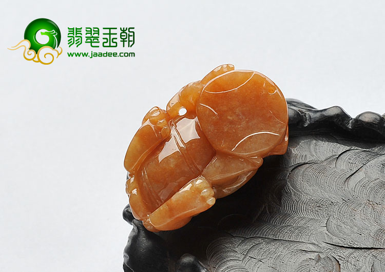 糯冰种红黄翡缅甸翡翠A货貔貅挂件
