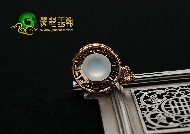 冰种无色缅甸翡翠A货镶玫瑰金胸坠（真钻）