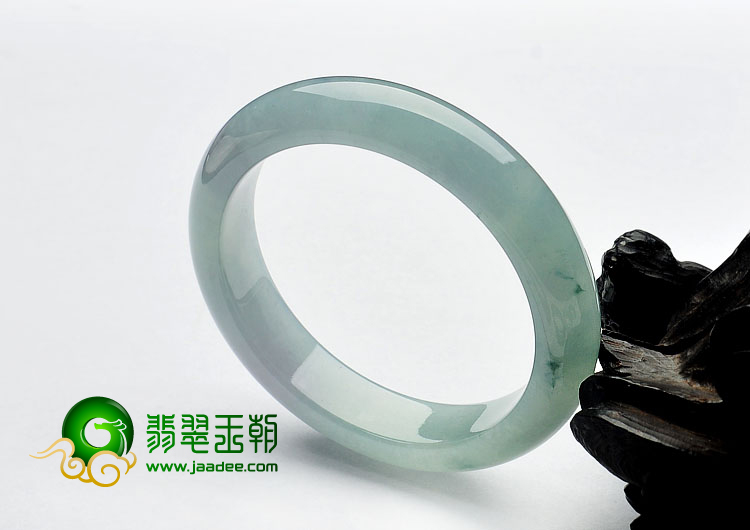 冰种略飘花缅甸翡翠A货手镯（55.6mm）