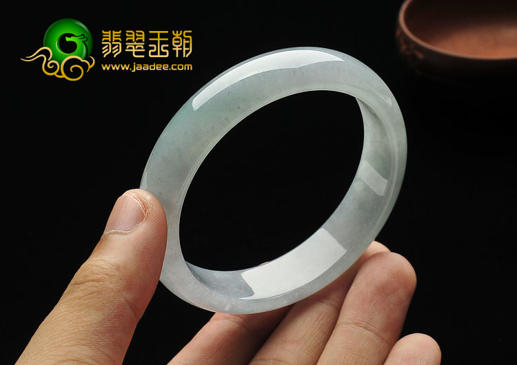 冰种略飘花缅甸翡翠A货手镯（58.4mm）