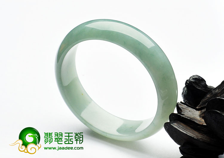 糯冰种晴水缅甸翡翠A货手镯（59.6mm）