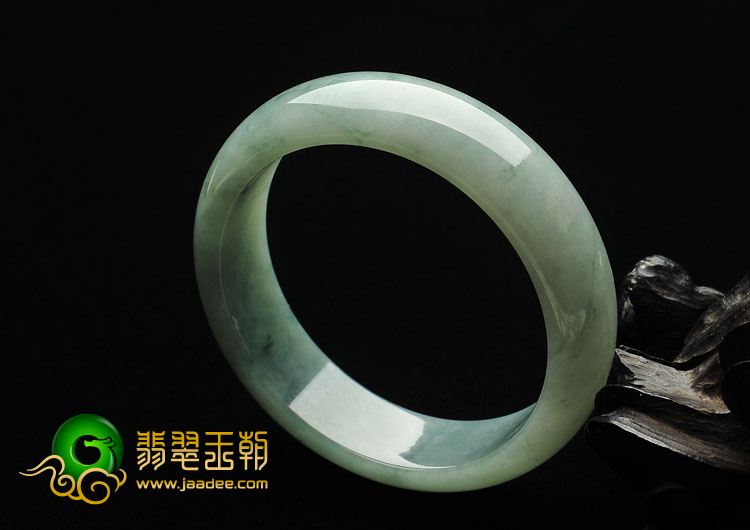 糯冰种略飘花缅甸翡翠A货手镯（60.4mm）