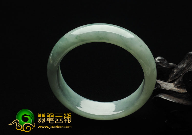 糯冰种略飘花缅甸翡翠A货手镯（60.4mm）
