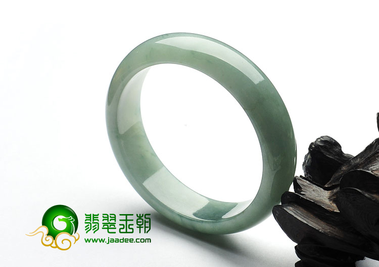 糯冰种略飘花缅甸翡翠A货手镯（60.3mm）