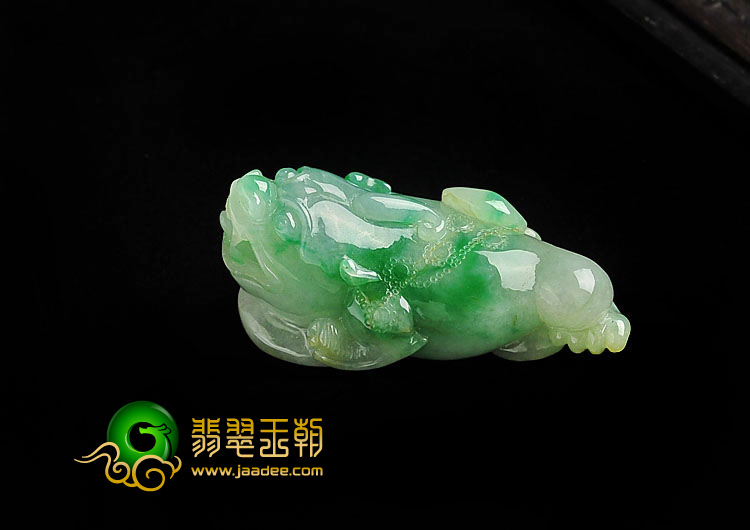糯冰种淡三彩缅甸翡翠A货招财进宝挂件
