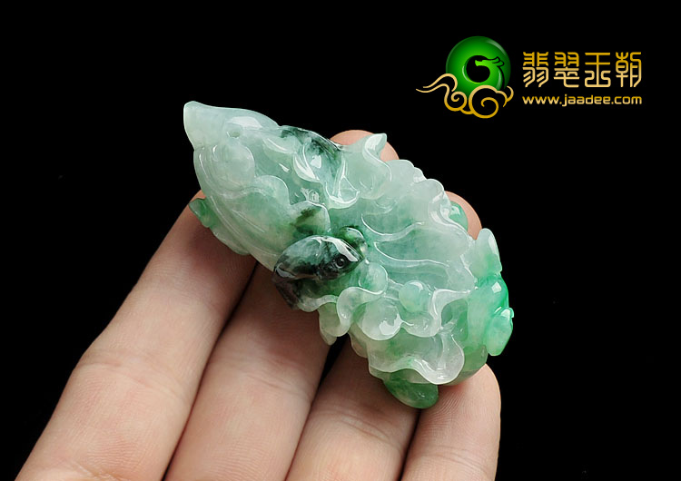 糯冰种三彩缅甸翡翠A货白菜挂件