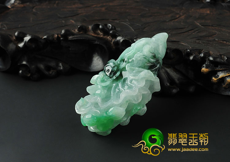糯冰种三彩缅甸翡翠A货白菜挂件